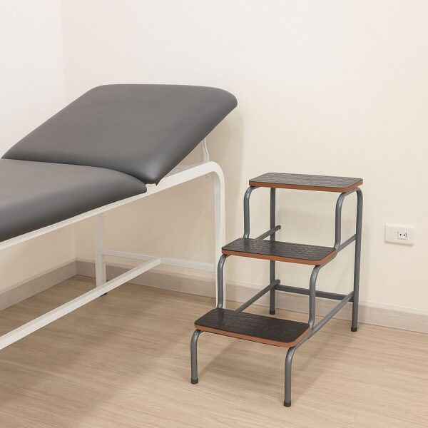 Escalera escabel de 3 peldaños para consulta medica