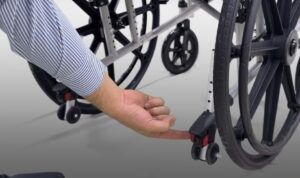 Silla de ruedas G909 ruedas antivuelco