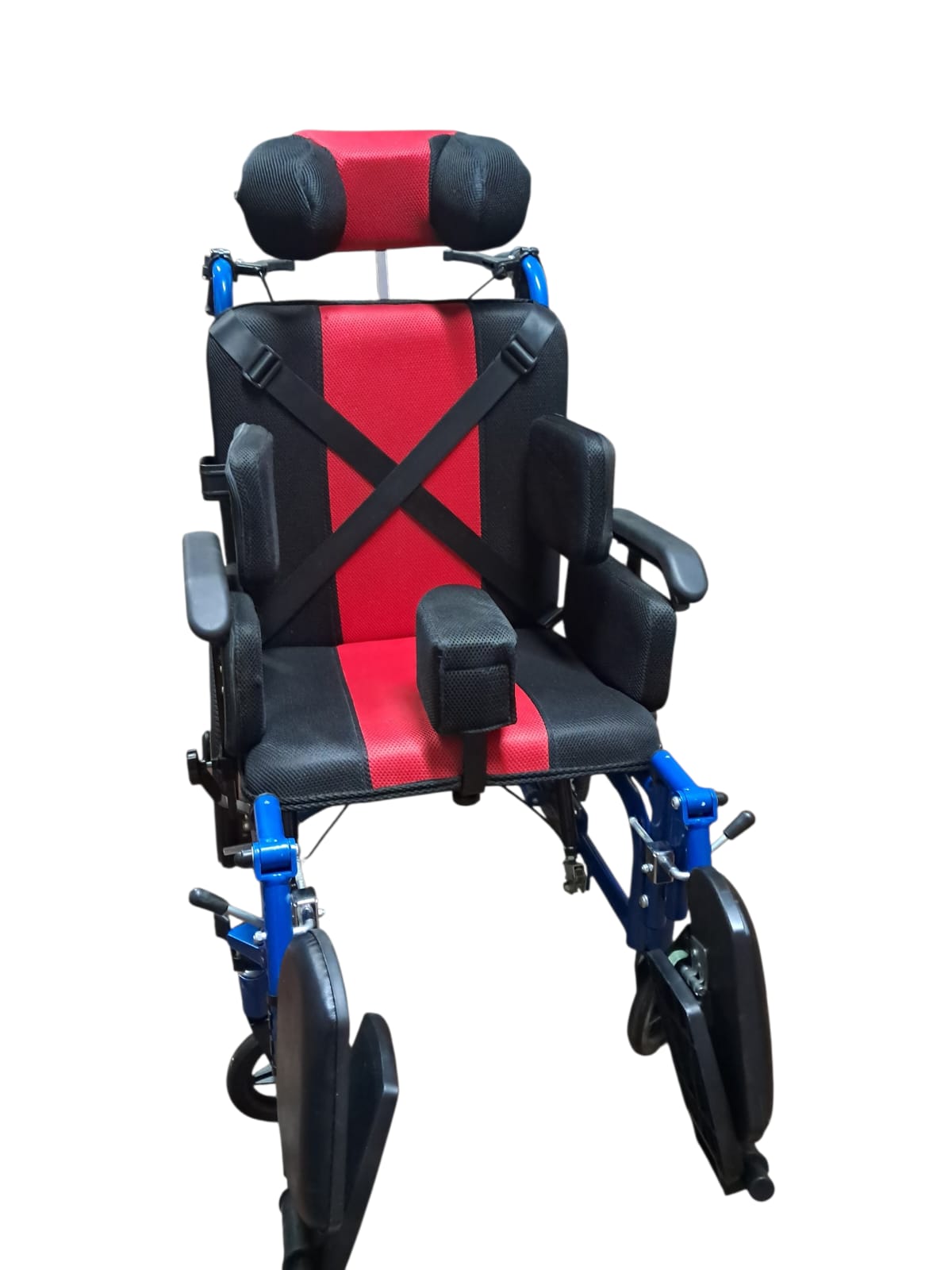 Silla de Ruedas Neurológica Pediátrica tipo Camilla KY958LC-A talla 36 – Precio Especial Producto de Exhibición